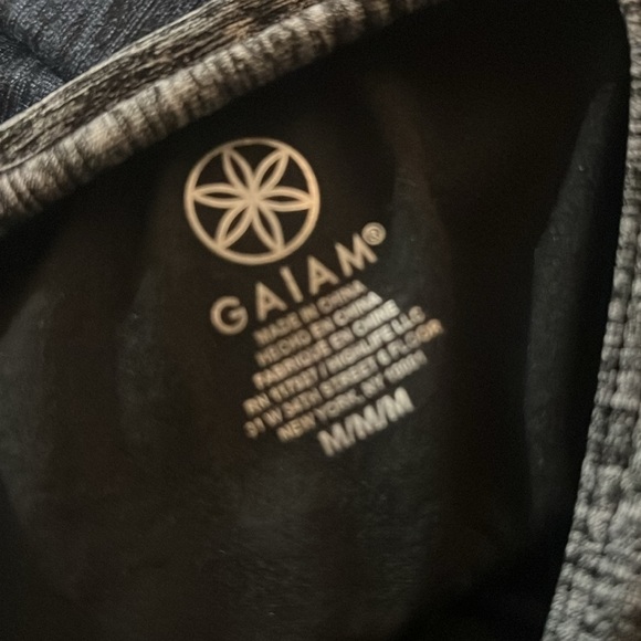 Gaiam Grey and Blue Workout Tank Top with Shelf Bra (M) EUC - Picture 4 of 4